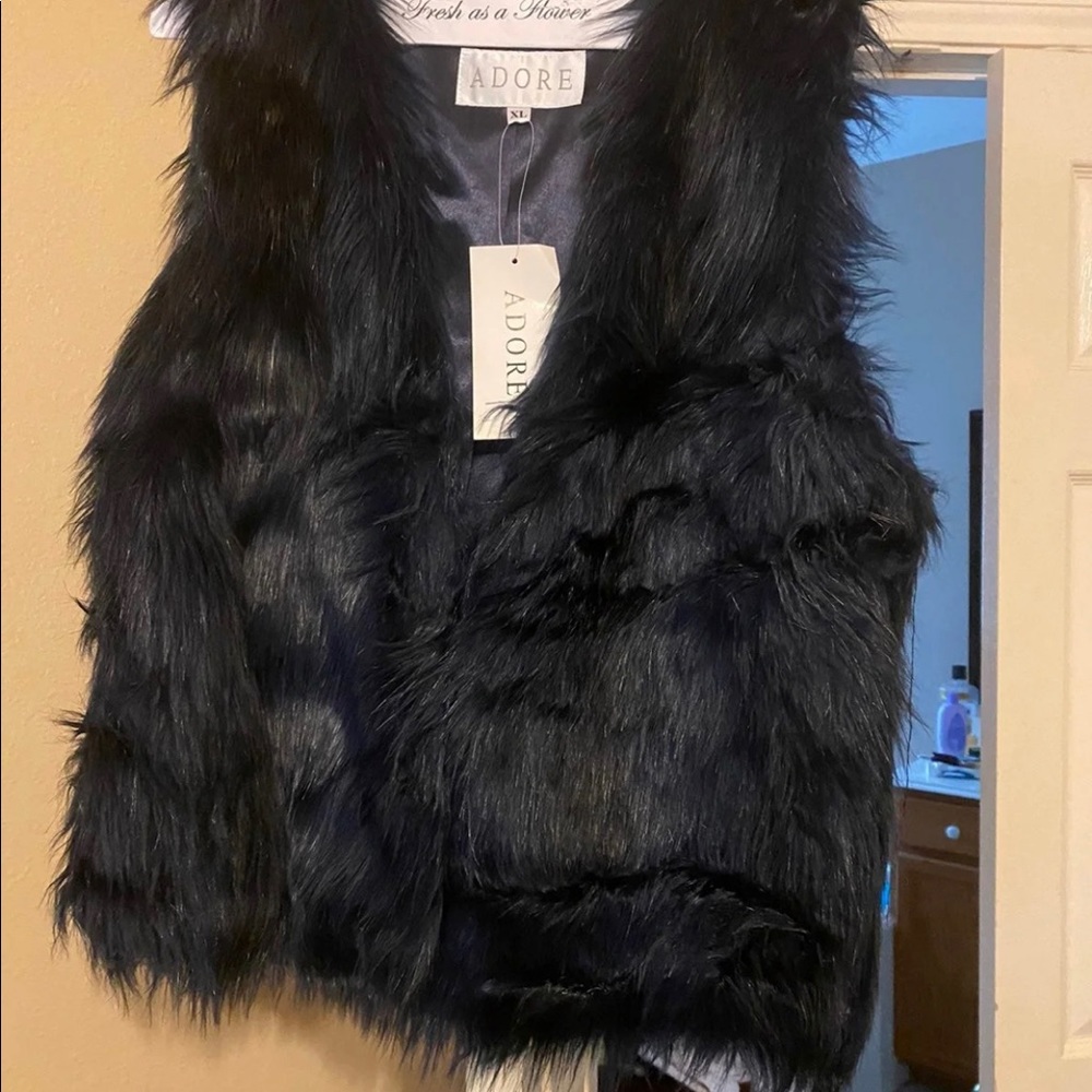 Adore vest